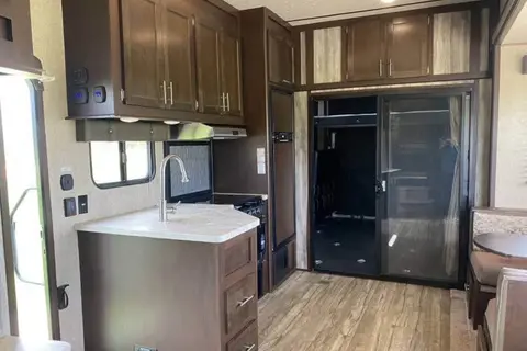 🐺 Mark’s Wolf Pack Adventure Basecamp | Sleeps 10 |
