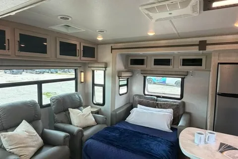 CL11 Flagstaff 832IKSB Travel Trailer