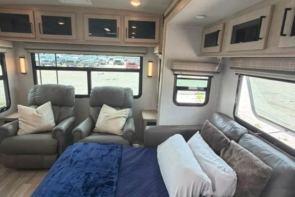 CL11 Flagstaff 832IKSB Travel Trailer