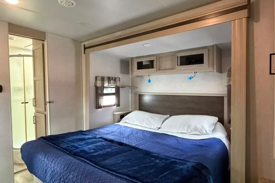 CL11 Flagstaff 832IKSB Travel Trailer