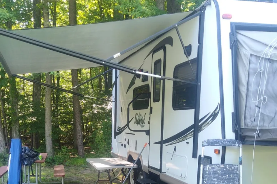 Dave & Maureen's Forrest river shamrock 233s hybrid convertibleTravel Trailer