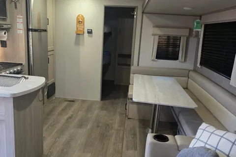 Mini Home on Wheels - 24' Coachmen Catalina Legacy