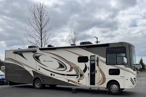 Jimmy Thor Motor Coach Hurricane Classe A