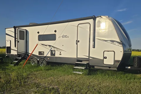 Chris's East to West 2900 Alta KBH Travel Trailer