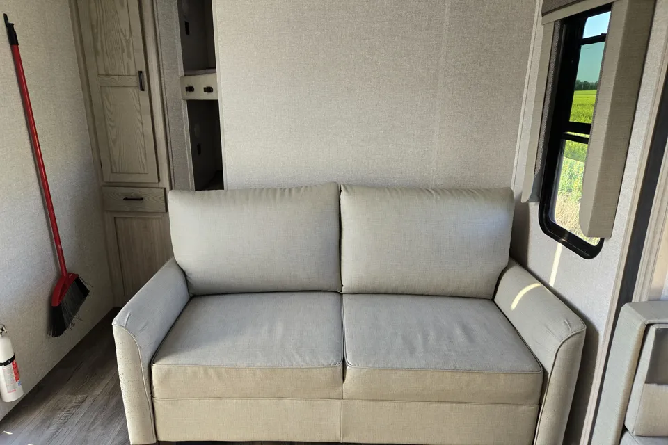 Chris's East to West 2900 Alta KBH Travel Trailer