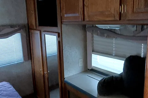 Krystal 's Tiffin Motorhomes Allegra 28DA "Coach" Class A