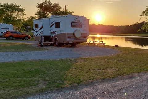 Krystal 's Tiffin Motorhomes Allegra 28DA "Coach" Class A