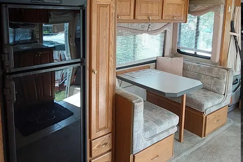 Krystal 's Tiffin Motorhomes Allegra 28DA "Coach" Class A