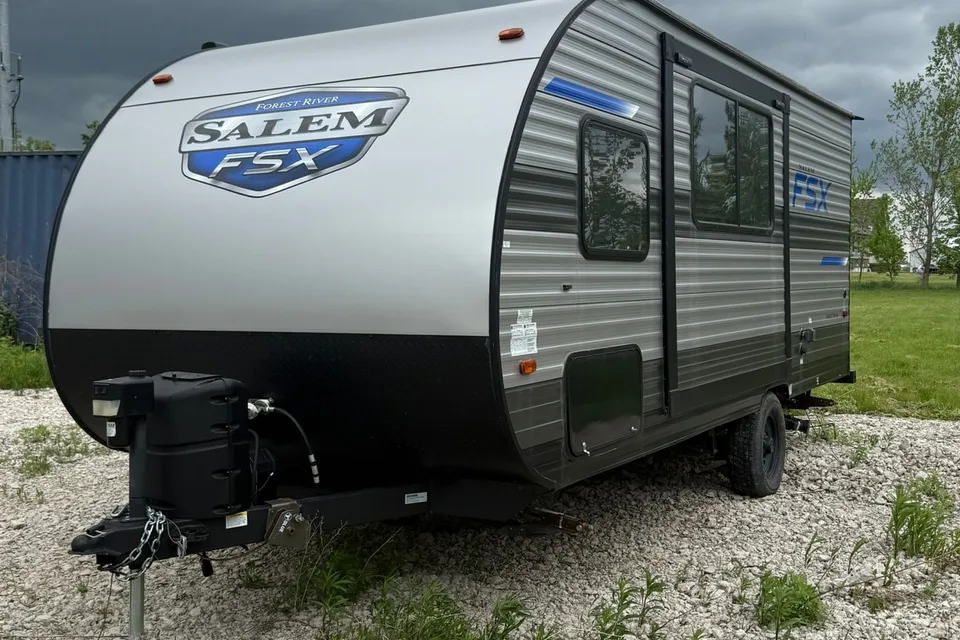 Kinch's Family Travel Trailer Forest River Salem FSX178BHSK