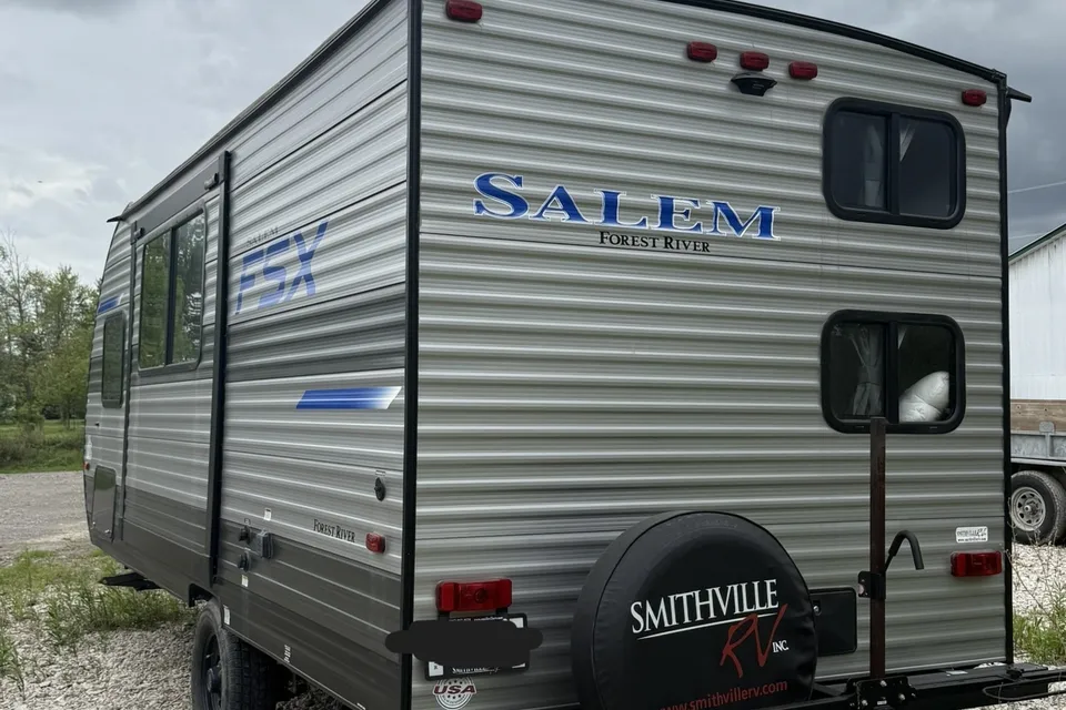 Kinch's Family Travel Trailer Forest River Salem FSX178BHSK