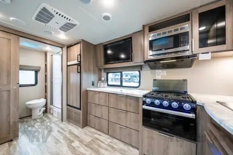 Vartan's Grand Design Imagine 22RBE Travel Trailer