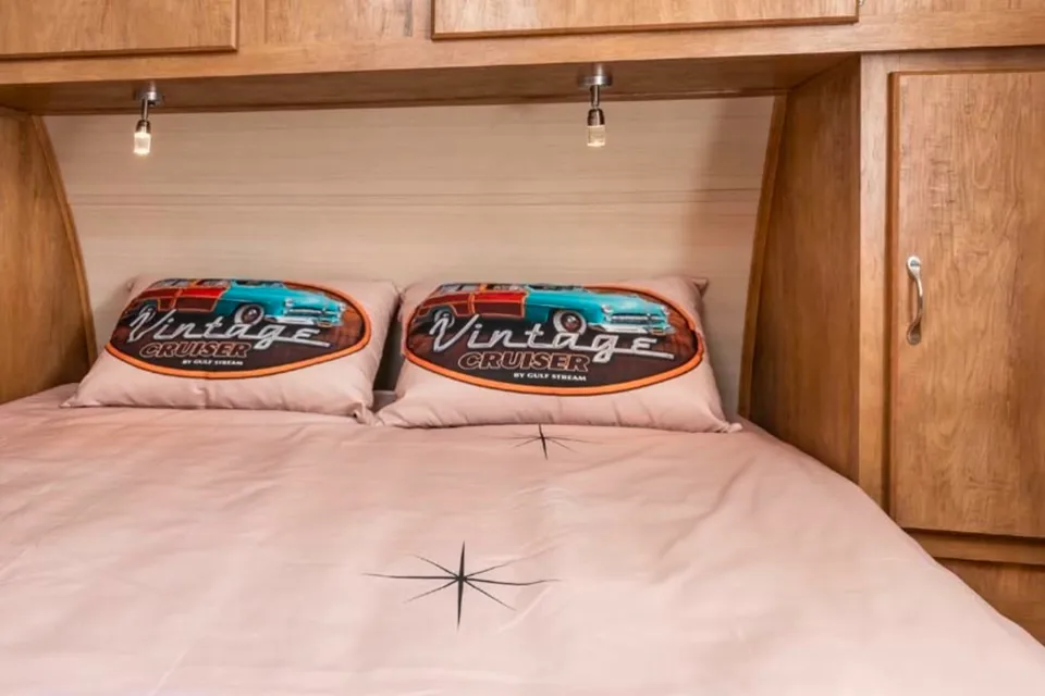 Gulf Stream Retro Cruiser
