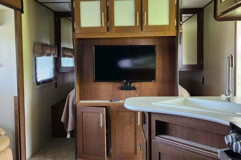 Ryan's Prime Time Avenger ATI Travel Trailer