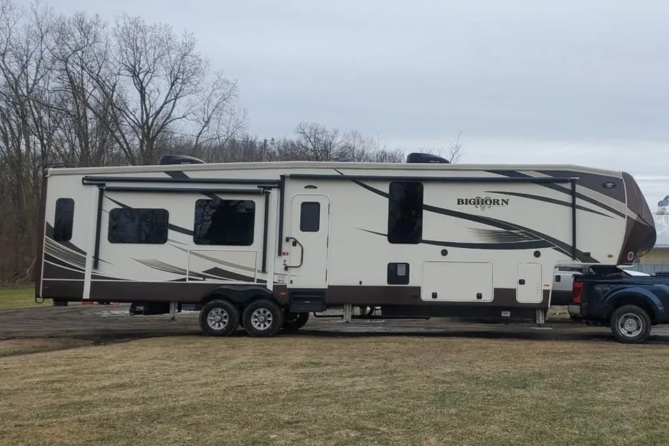 Jack's Heartland Fifth Wheel