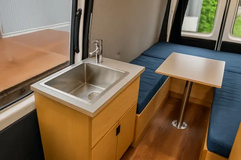 Ruffus – Cozy Adventure Van for Two, Off-Grid Ready! 🚐✨