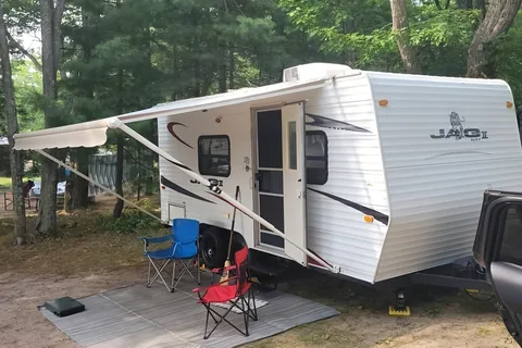 19' Jag Couples Retreat South Division RV
