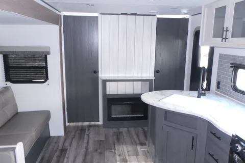 SDRV Rentals Colorado 26BHC Travel Trailer