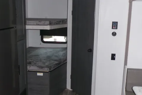 SDRV Rentals Colorado 26BHC Travel Trailer