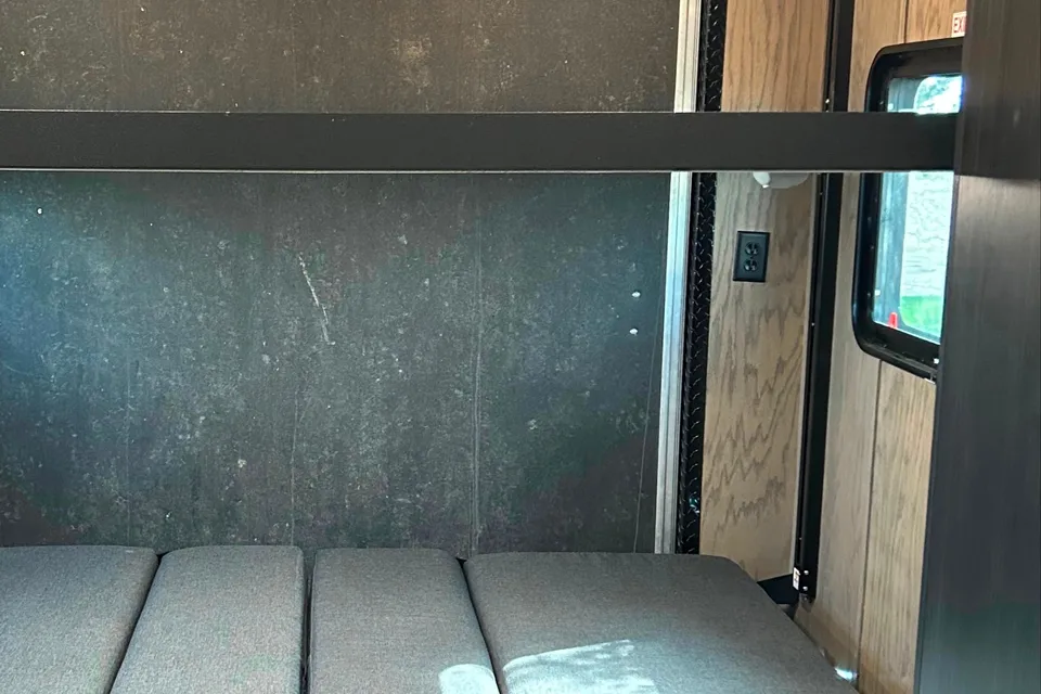 Adam's Team Lodge Extreme 2 Toy Hauler