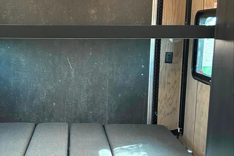 Adam's Team Lodge Extreme 2 Toy Hauler