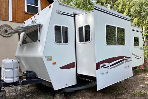 Rob's Triple E Topaz Travel Trailer