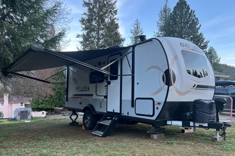 Ken's Forest River Rockwood Geo Pro Travel Trailer
