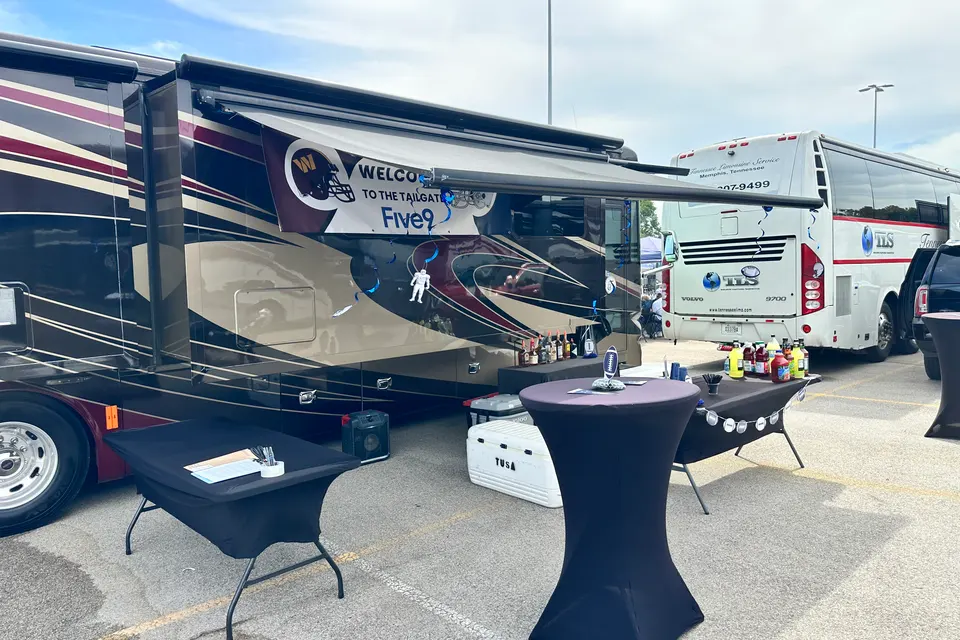 🚍 Luxury Diesel Motor Coach Rental | Sleeps 8 | Delivery Available | F1 • ACL • SXSW • NASCAR