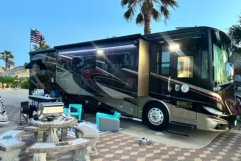 🚍 Luxury Diesel Motor Coach Rental | Sleeps 8 | Delivery Available | F1 • ACL • SXSW • NASCAR