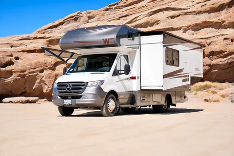 Mercedes-Benz Winnebago Vita 24P
