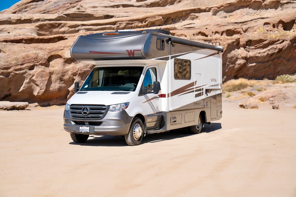 Mercedes-Benz Winnebago Vita 24P