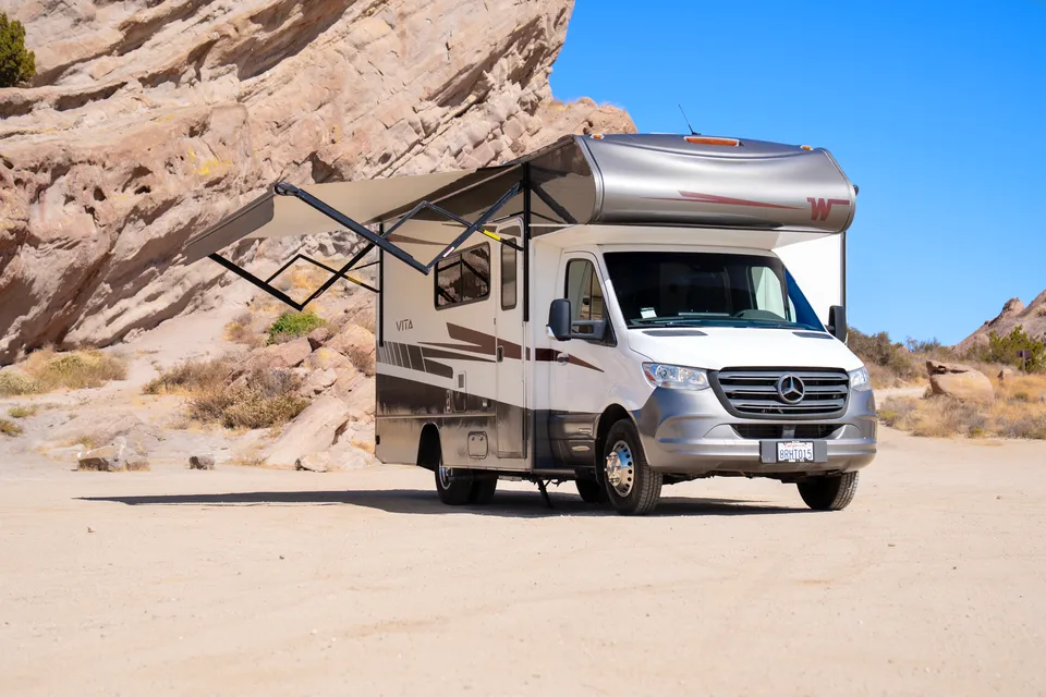 Mercedes-Benz Winnebago Vita 24P