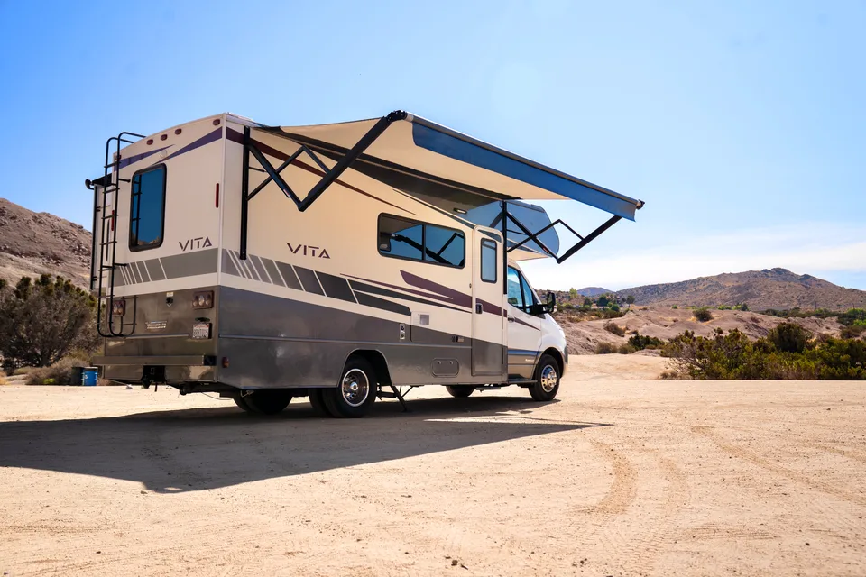 Mercedes-Benz Winnebago Vita 24P
