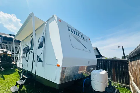 The Happy Glamper 🏕️ Cozy & Clean | Fully Stocked | 5-Star Rocky Mountain Getaway