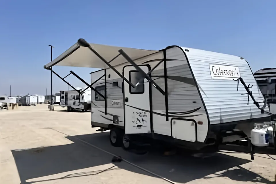 Dutchmen Coleman Lantern Series Travel Trailer