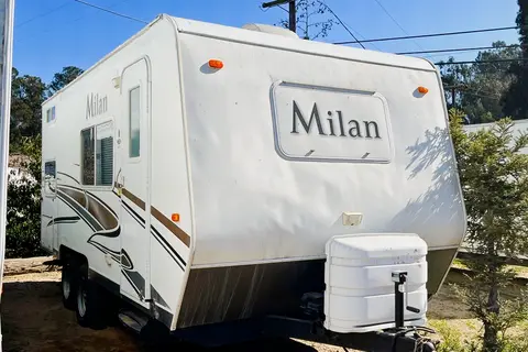 Cozy  Millan