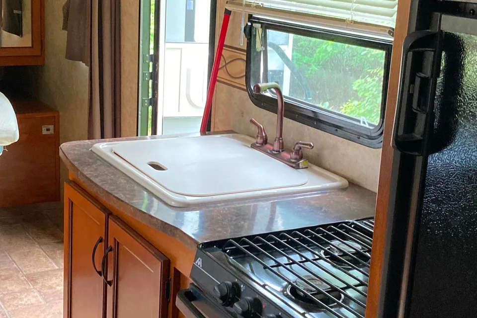 Samantha 's Bullet Lite Trailer