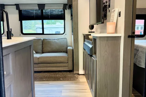 Eugene's Cruiser RV Travel Trailer