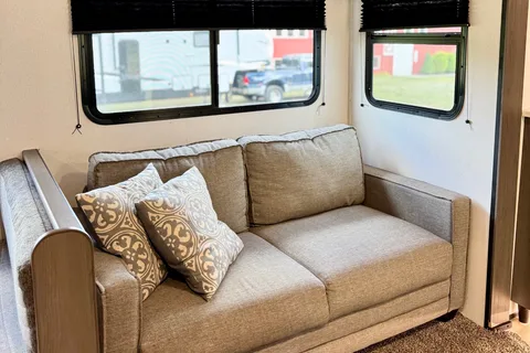 Eugene's Cruiser RV Travel Trailer