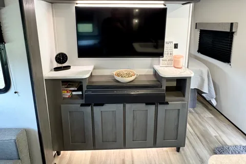 Eugene's Cruiser RV Travel Trailer