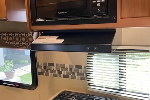 Toy Hauler and Family RV Coachmen Freedom Express 271BL 1/2 Ton Towable