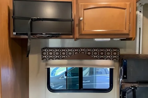 Toy Hauler and Family RV Coachmen Freedom Express 271BL 1/2 Ton Towable