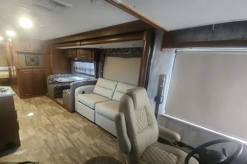 Luxury Georgetown 351DS Class A RV Rental!