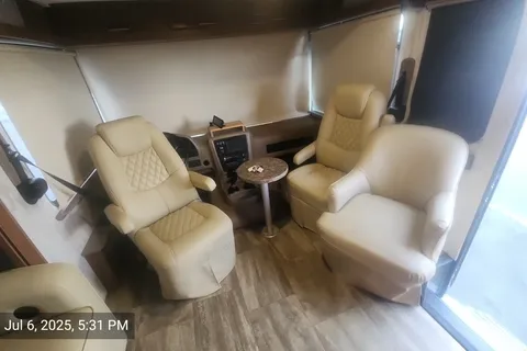Luxury Georgetown 351DS Class A RV Rental!