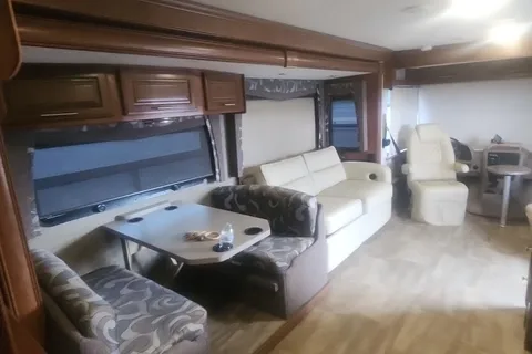 Luxury Georgetown 351DS Class A RV Rental!