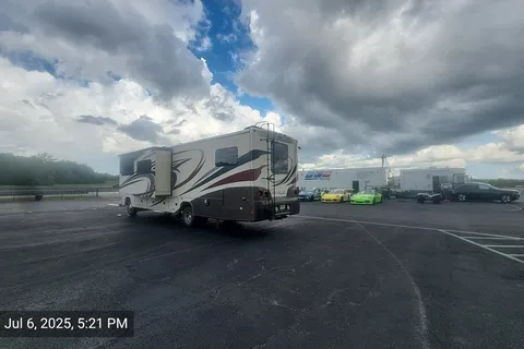 Luxury Georgetown 351DS Class A RV Rental!