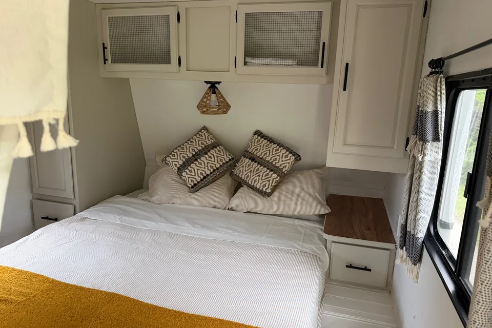 Fleetwood Pioneer camping trailer