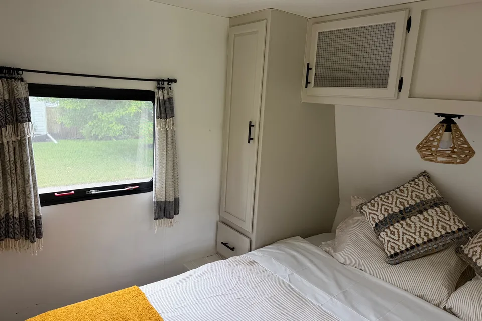Fleetwood Pioneer camping trailer