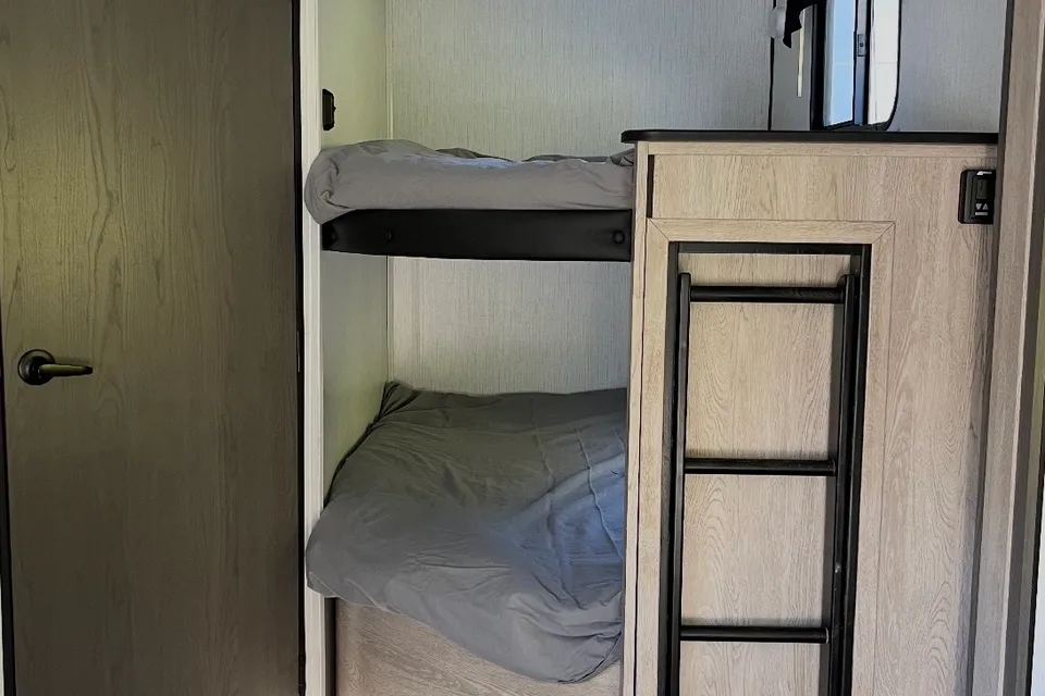 Mitchell's Prowler 290BH Travel Trailer