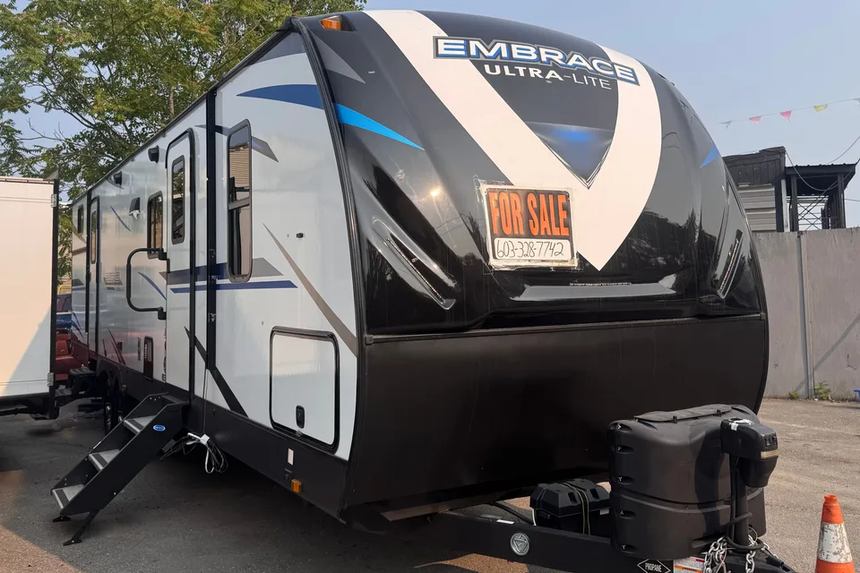 Comfy Cruiser RV Embrace EL310 Travel Trailer