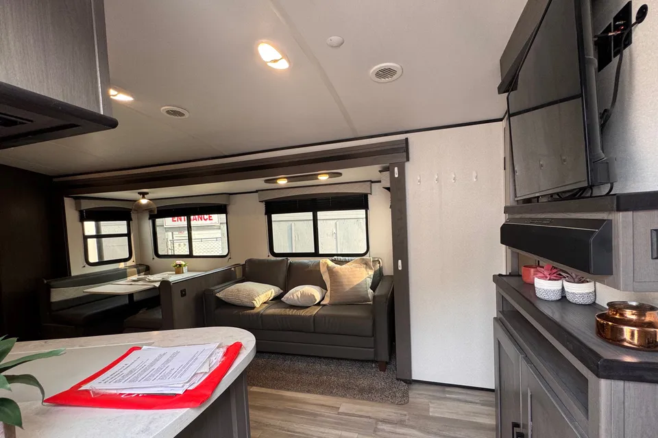 Comfy Cruiser RV Embrace EL310 Travel Trailer
